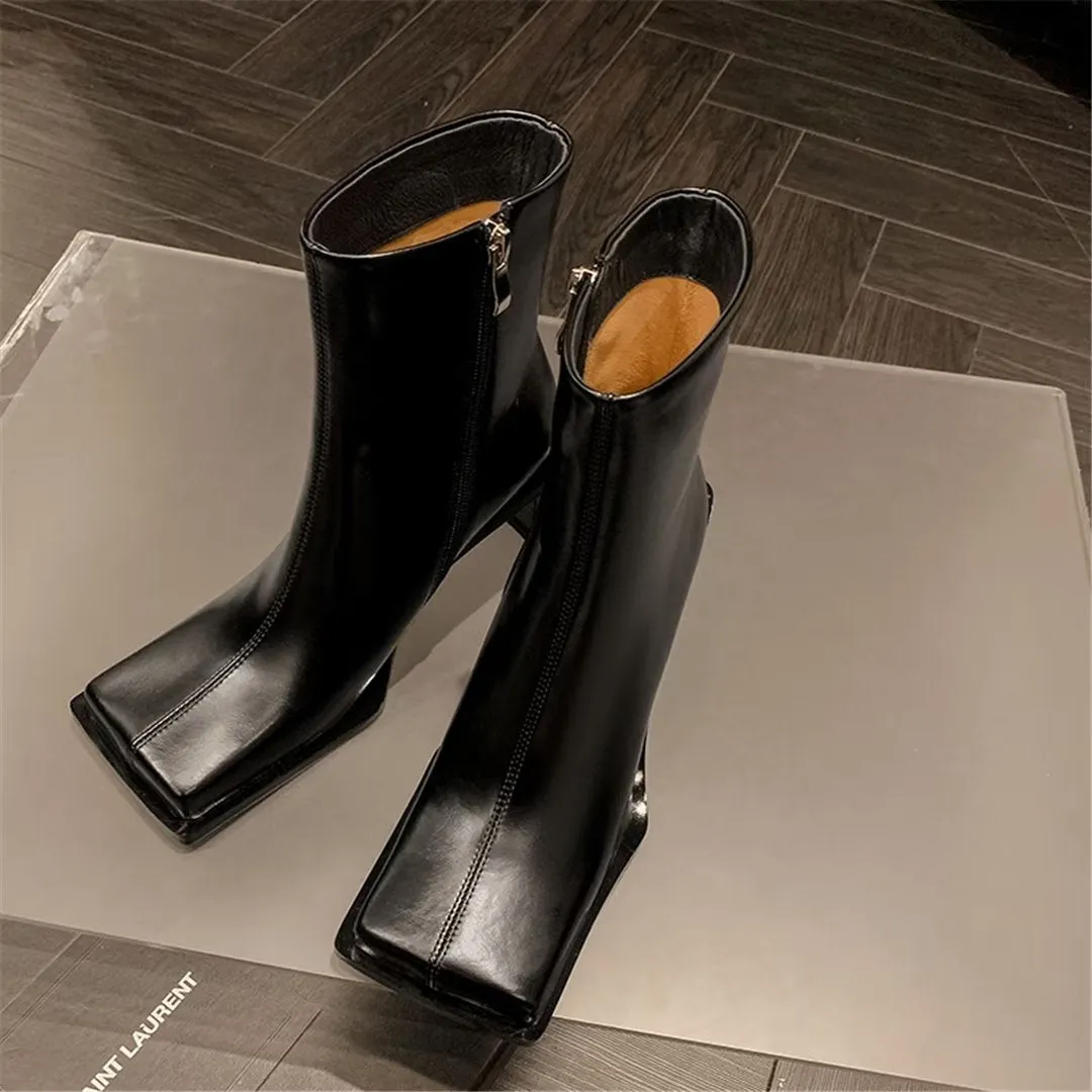Lustrévo Classic Slip-ons