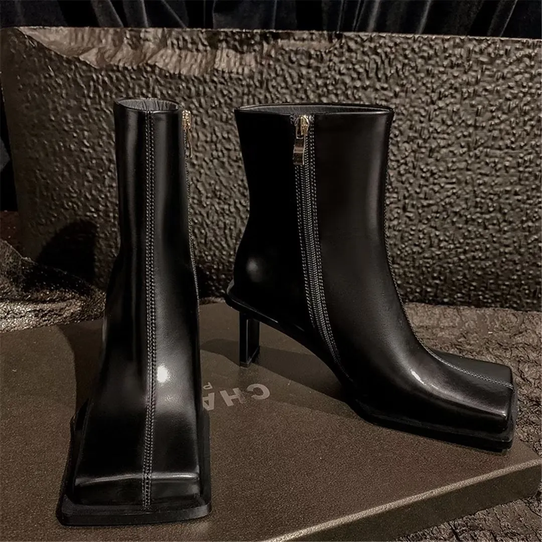 Lustrévo Classic Slip-ons