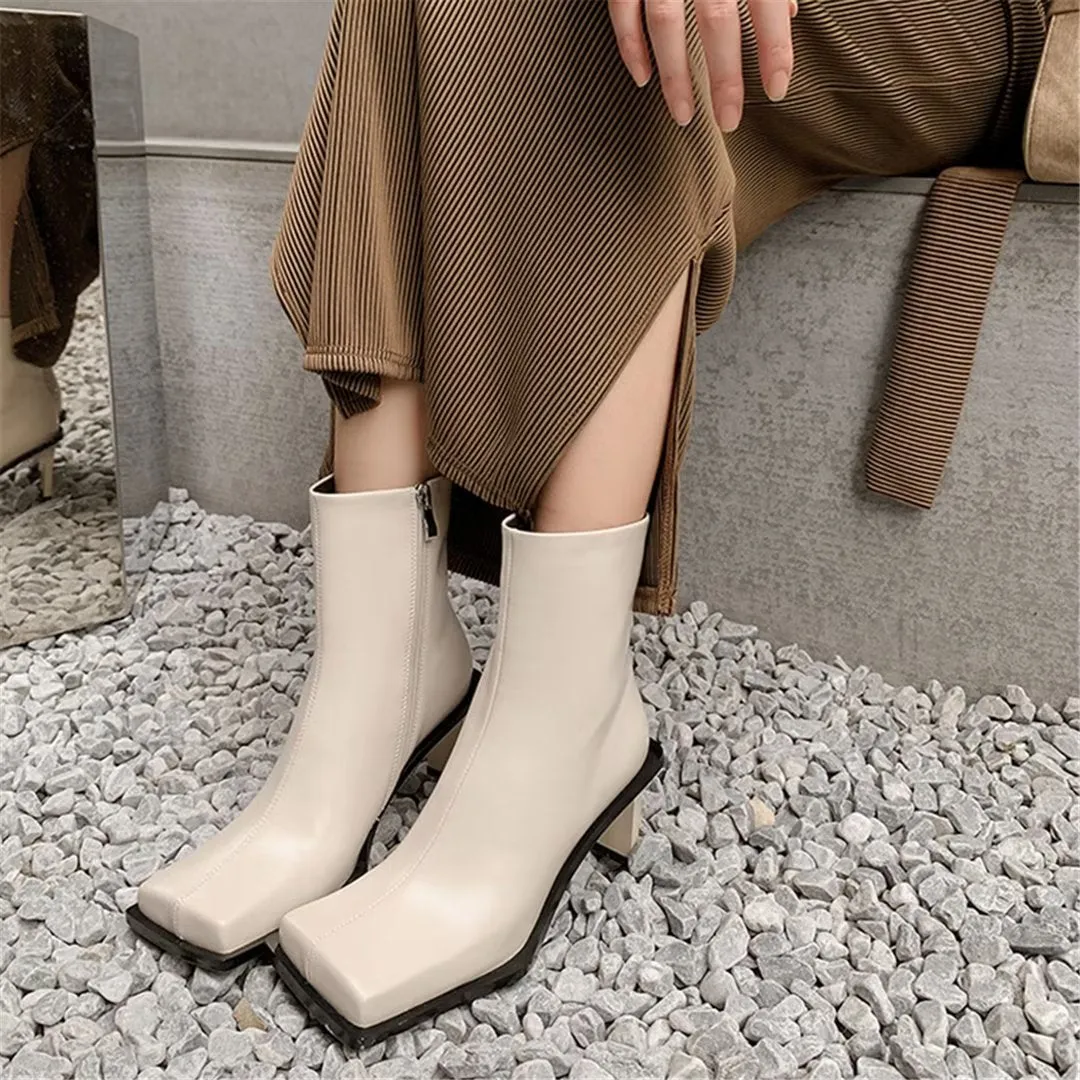 Lustrévo Classic Slip-ons