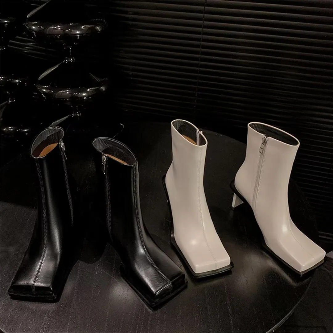 Lustrévo Classic Slip-ons