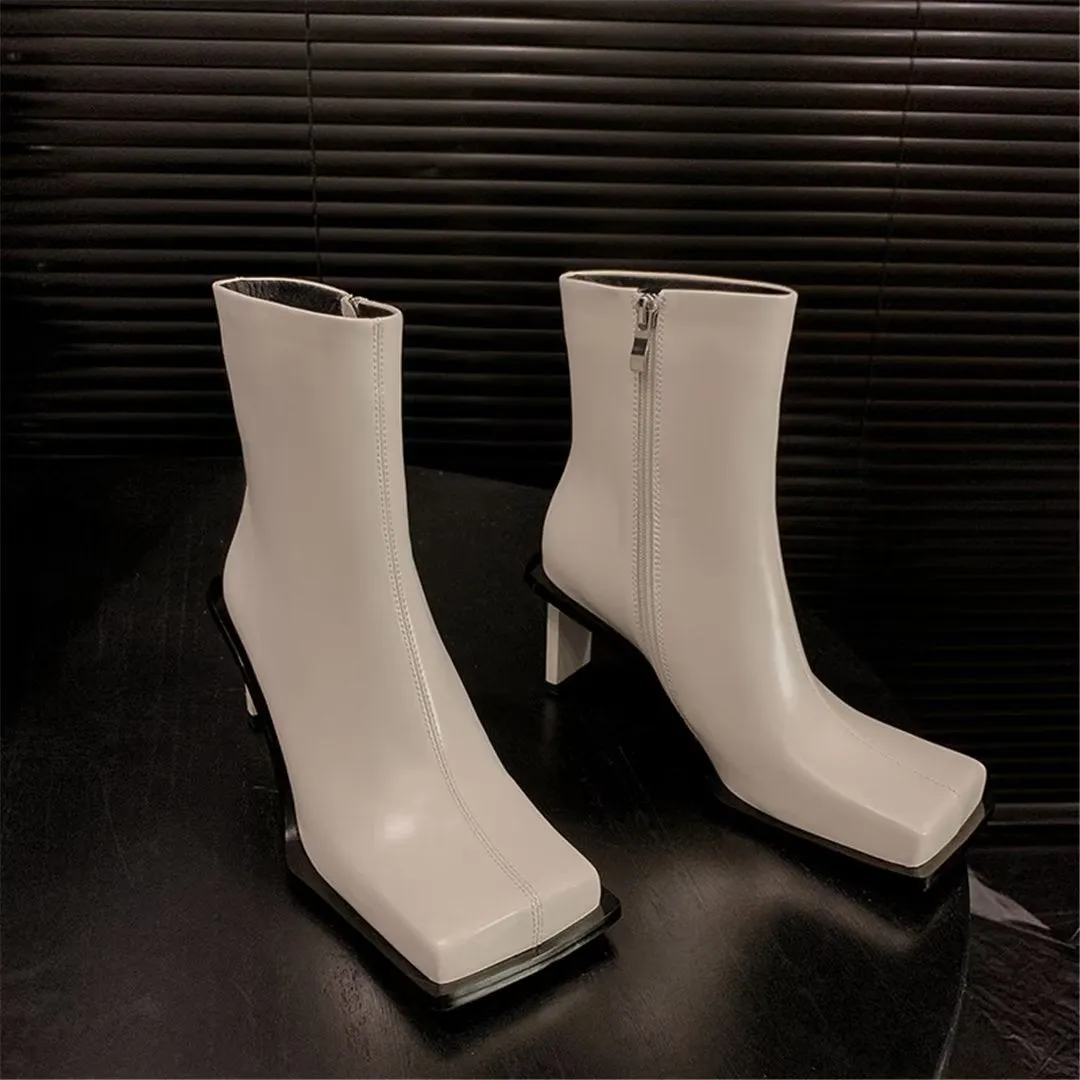 Lustrévo Classic Slip-ons