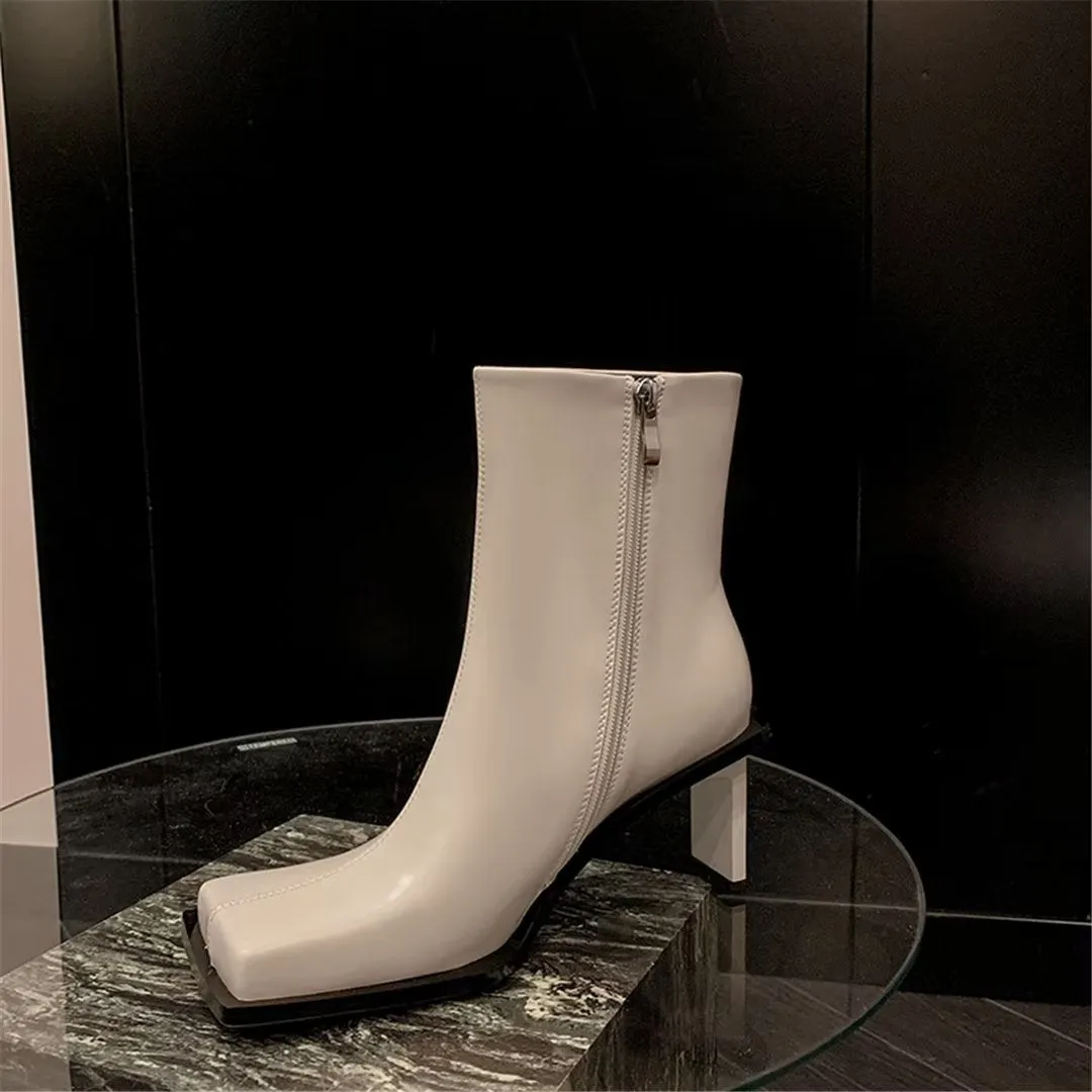 Lustrévo Classic Slip-ons