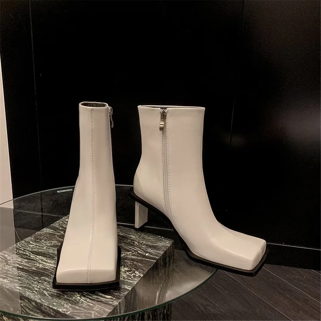 Lustrévo Classic Slip-ons