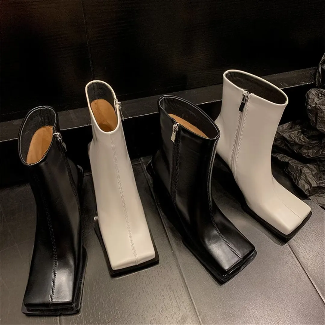 Lustrévo Classic Slip-ons