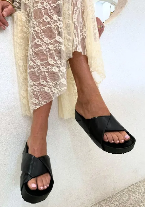Nori Platform - Black