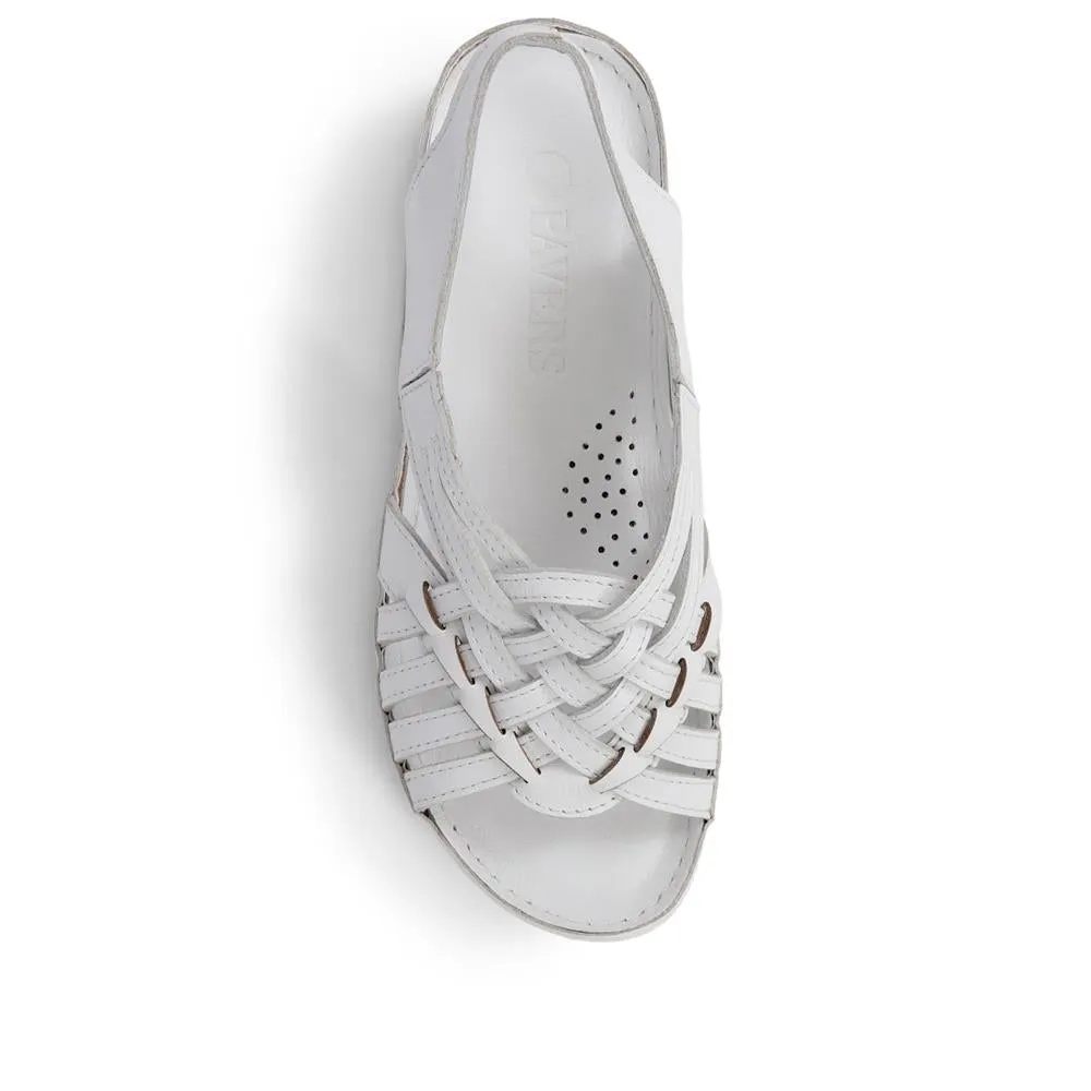 Soft Leather Slip-On Sandals - KARY39009 / 325 512